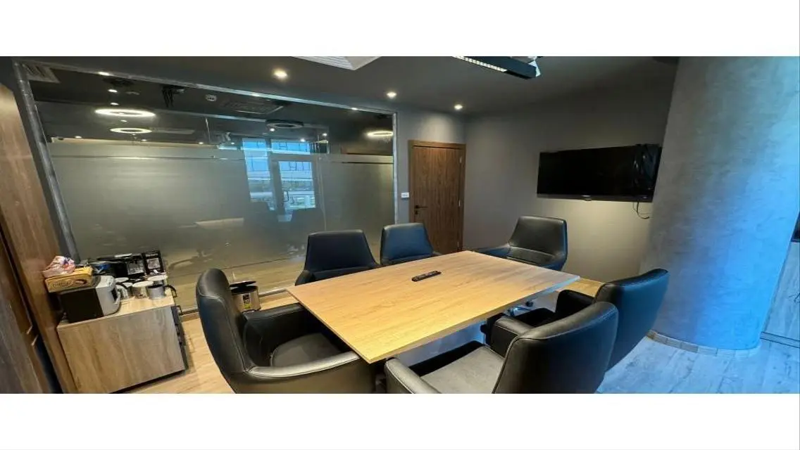 Office for Sale in Beverly Hills Compound, Second Floor