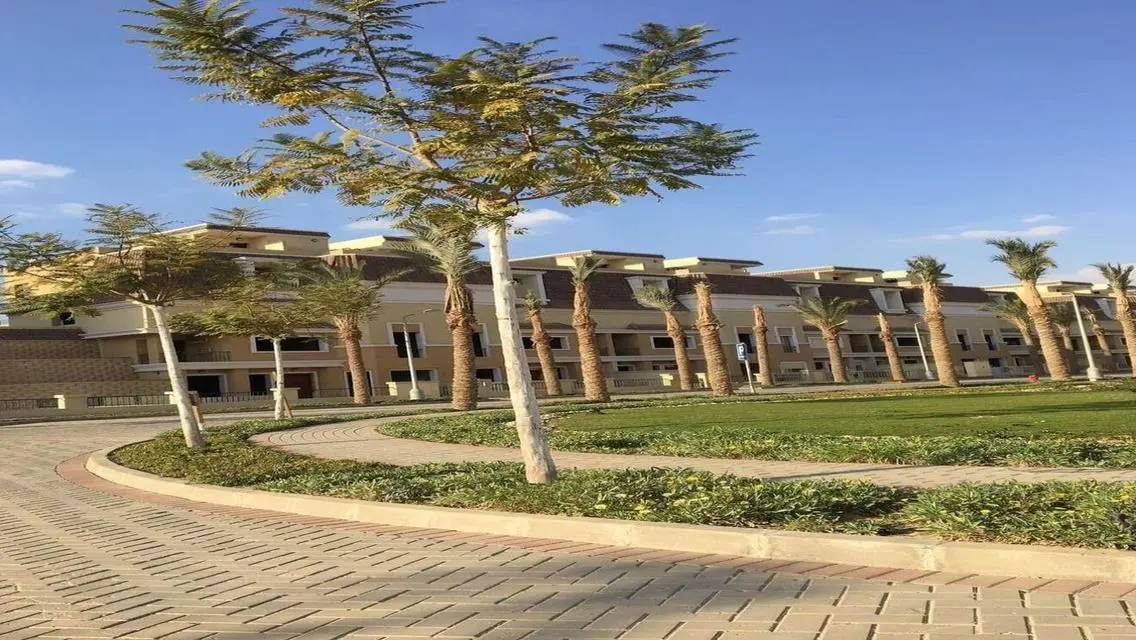 فيلا فاخرة مساحتها 387 م² مع إطلالة على البحيرات