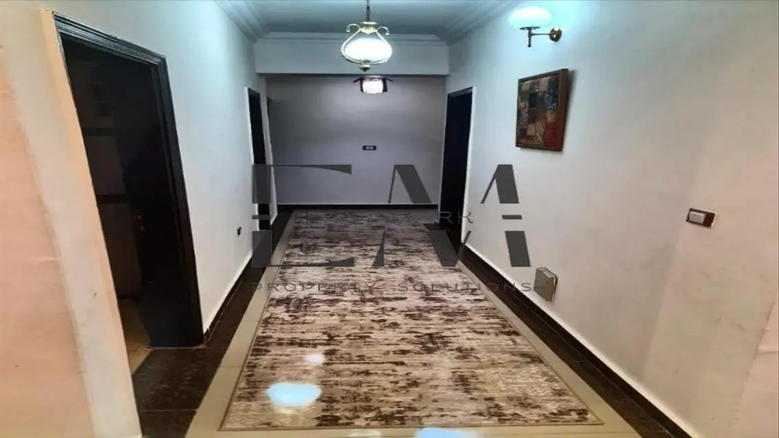 شقة فاخرة للبيع في منطقة راقية