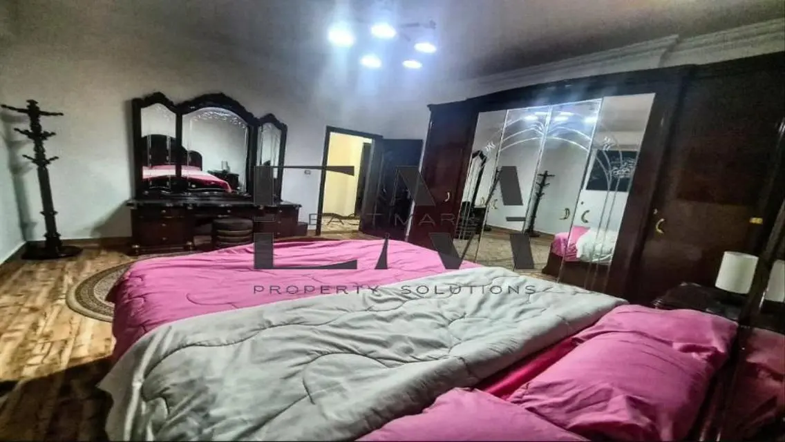 شقة فاخرة للبيع في منطقة راقية