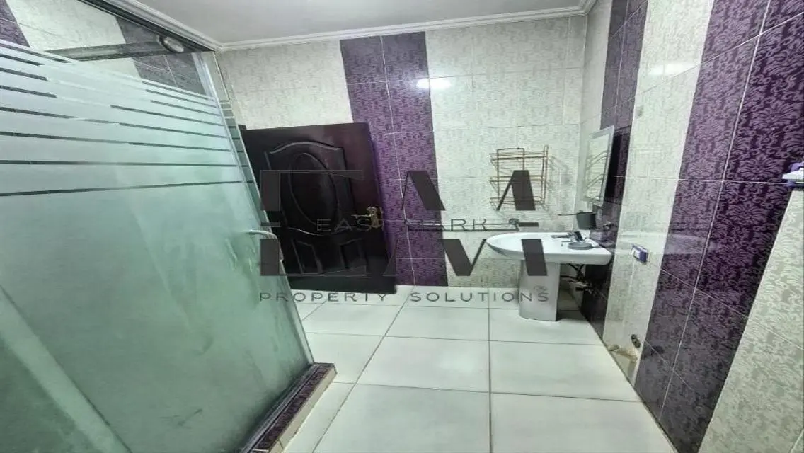 شقة فاخرة للبيع في منطقة راقية