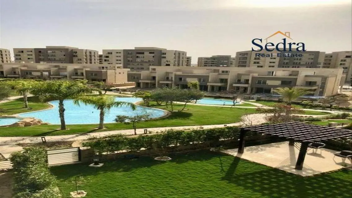 Luxury 3-Bedroom Apartment with Lake View