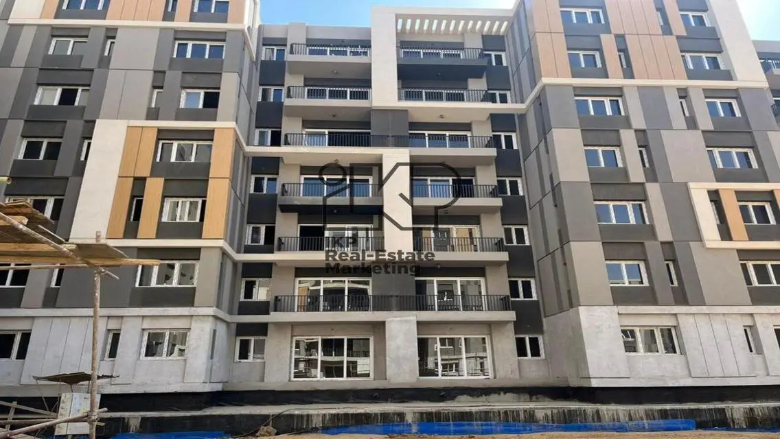 Stunning Apartment with Spacious Layout in Prime Location