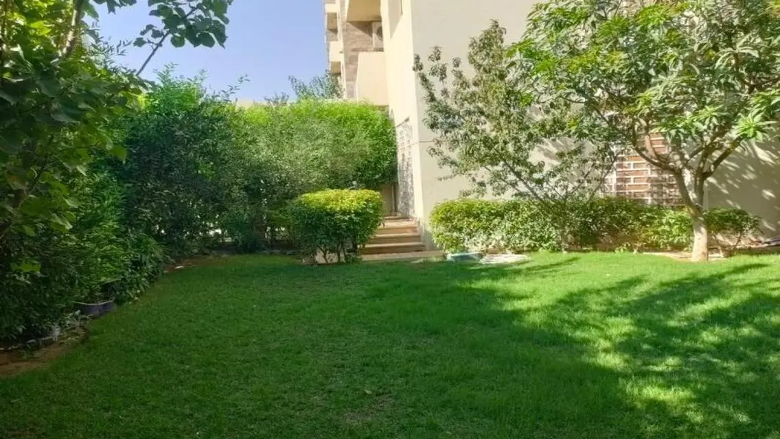 شقة مميزة للبيع في موقع استراتيجي