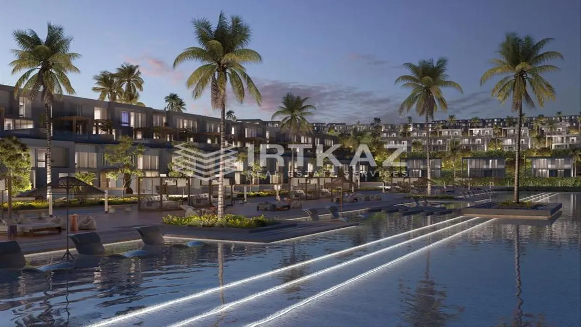 Luxury Lake View Apartment