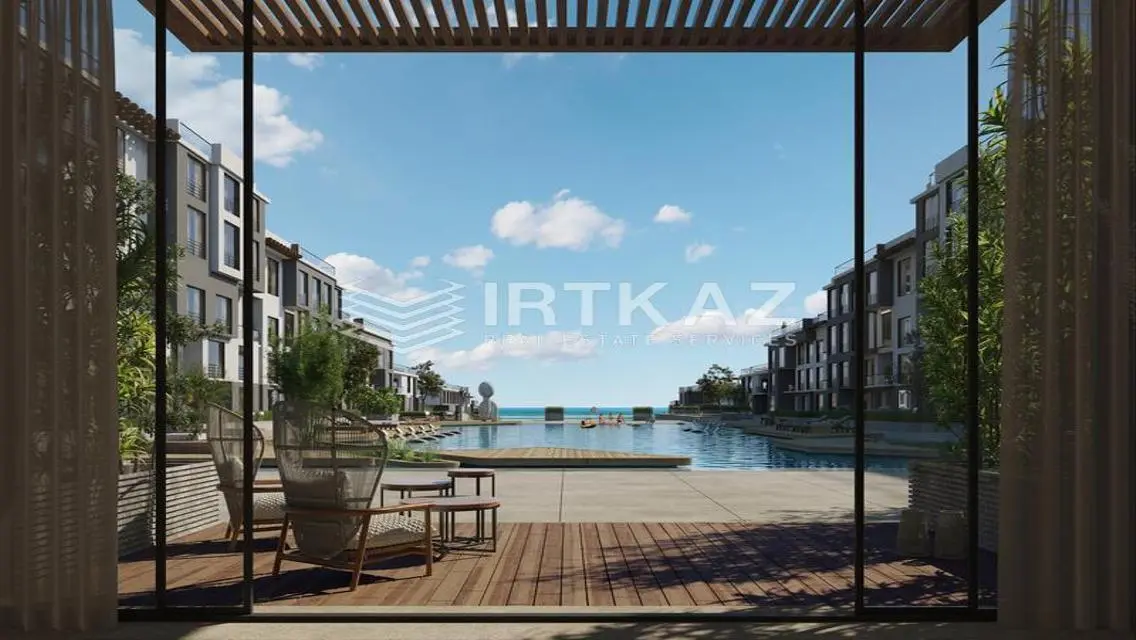Luxury Lake View Apartment