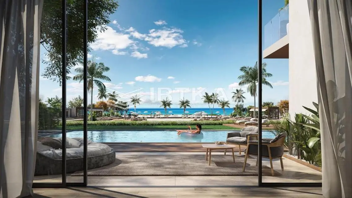 Luxury Lake View Apartment