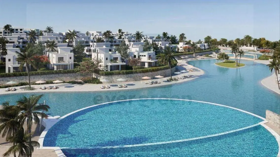 Luxury Apartment in June with Stunning View
