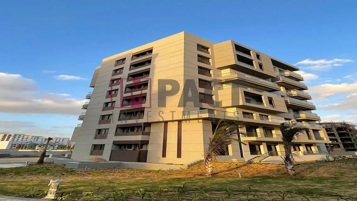 Luxury Lake View Apartment with Premium Amenities