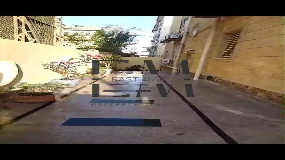 شقة فاخرة للبيع بمساحة 400 متر