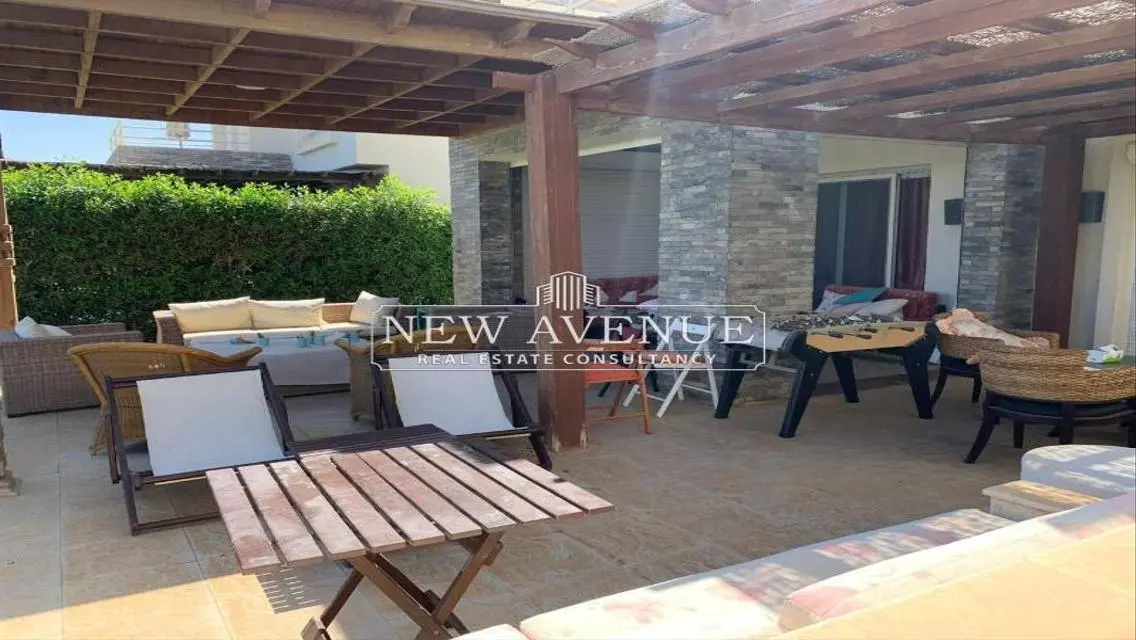 Luxurious Apartment with Spacious Balcony and Security Guard