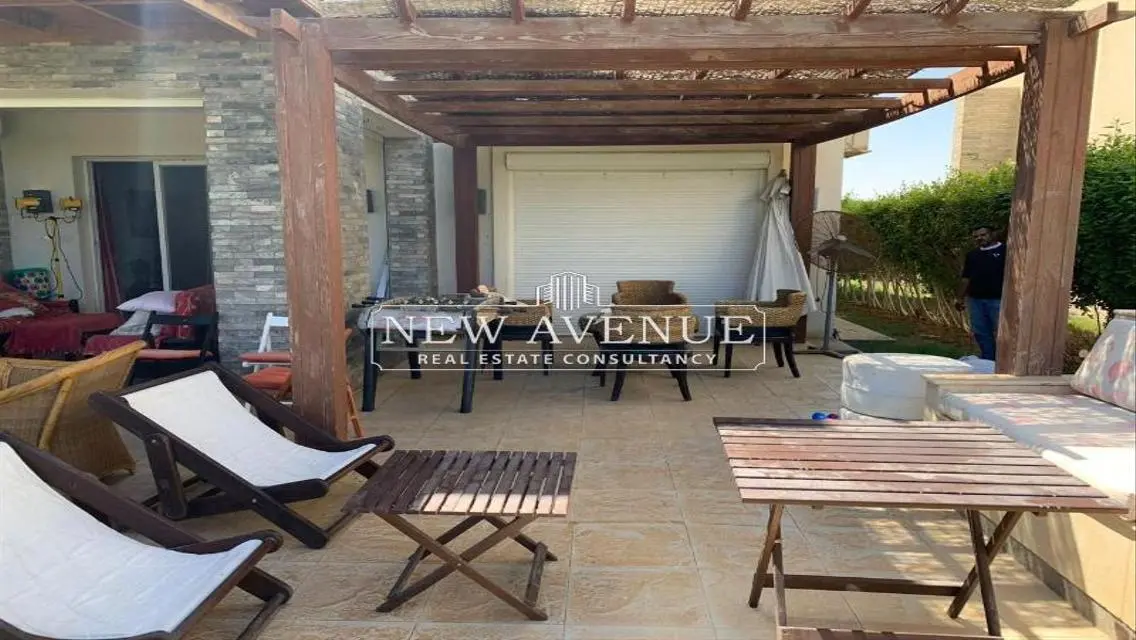 Luxurious Apartment with Spacious Balcony and Security Guard