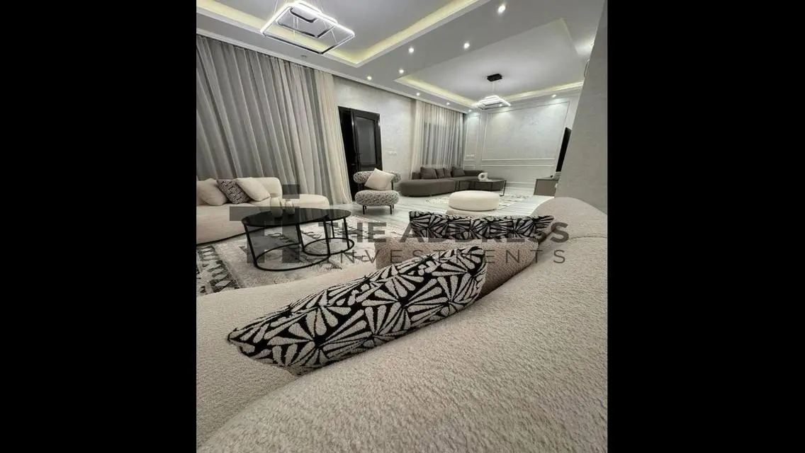 Luxury Villa for Sale in Palm Hills