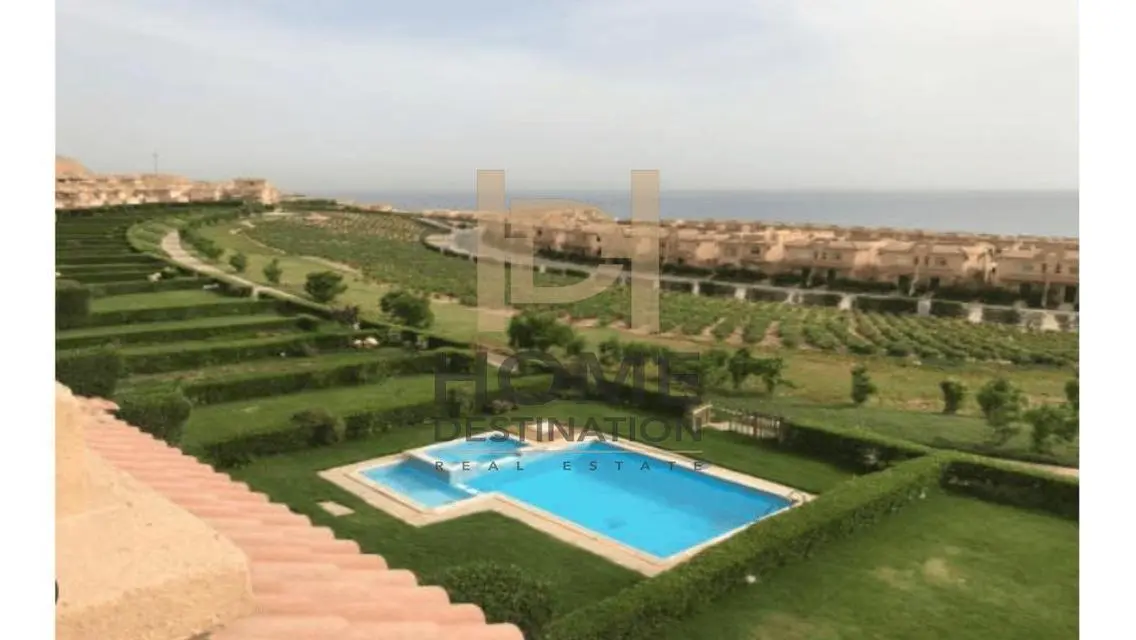 شقة فاخرة للبيع في مول سكاي بلازا