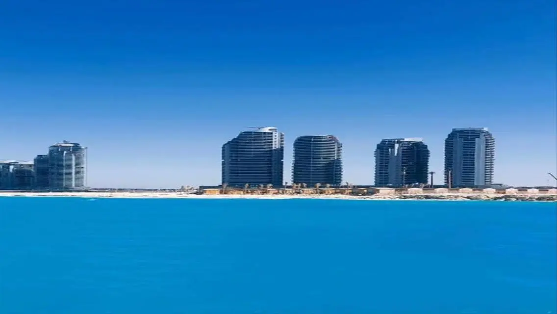شقة فاخرة على واجهة البحر بسعر مناسب