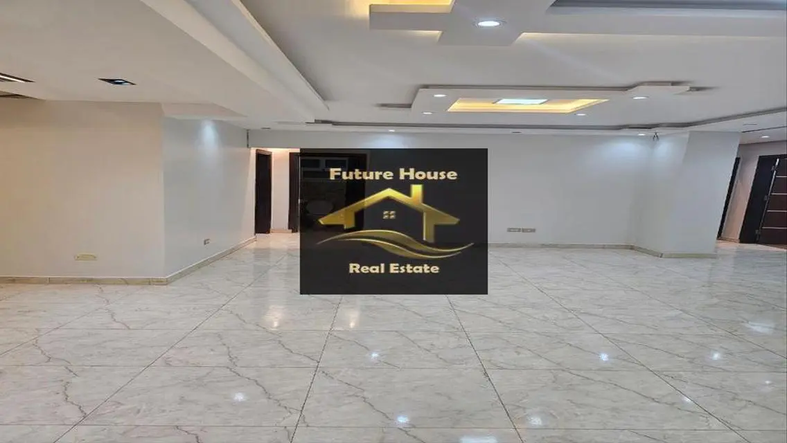 Luxury Apartment 300 sqm in Prime Location with Private Garden
