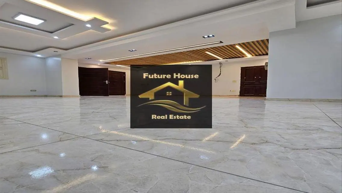 Luxury Apartment 300 sqm in Prime Location with Private Garden