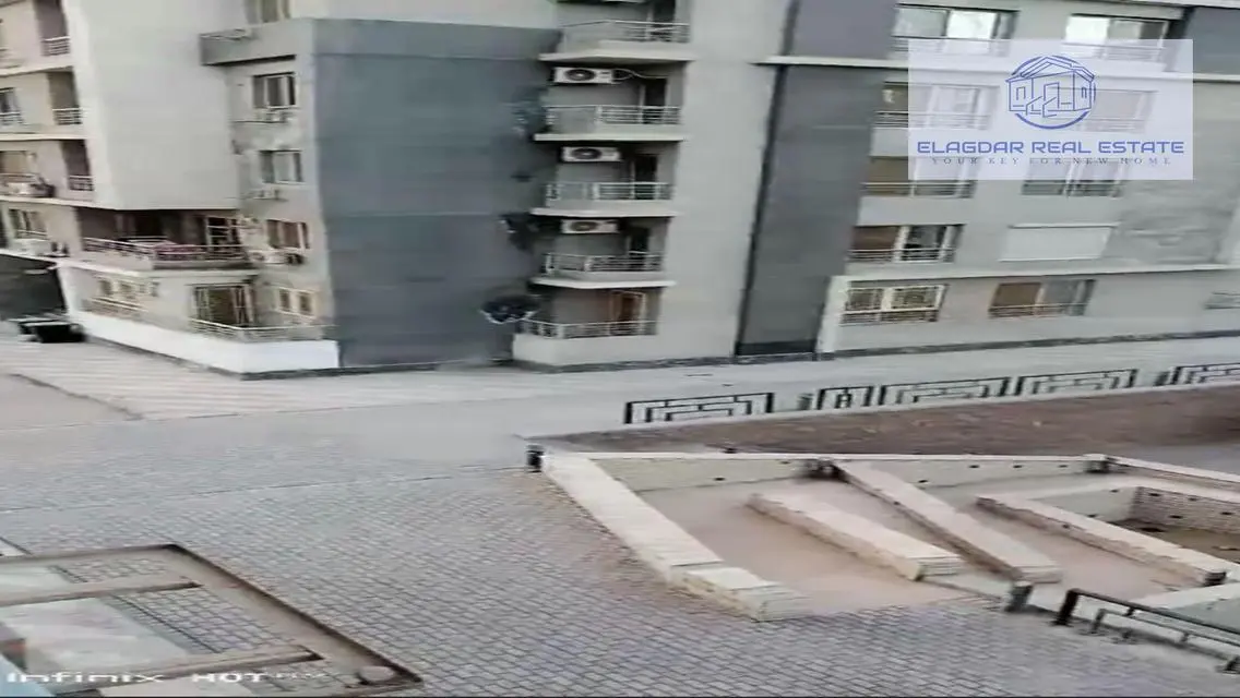 Luxury Apartment for Sale with Prime Landmark View