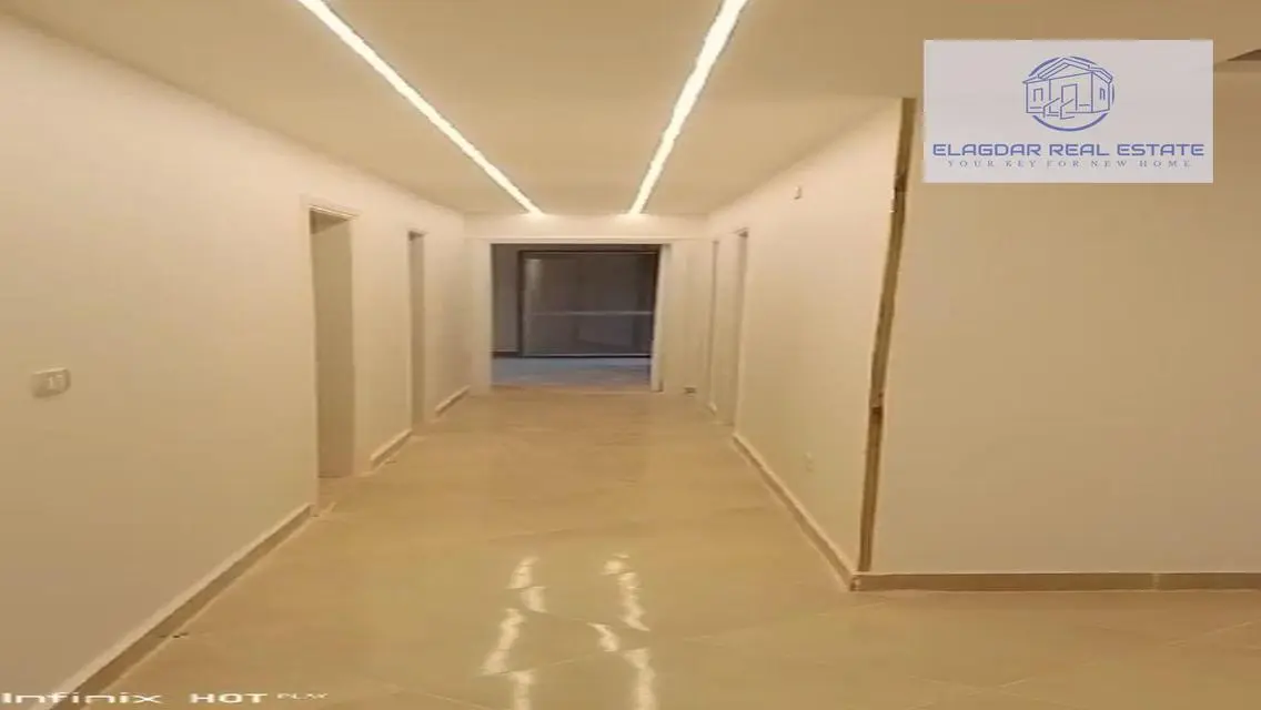 Luxury Apartment for Sale with Prime Landmark View