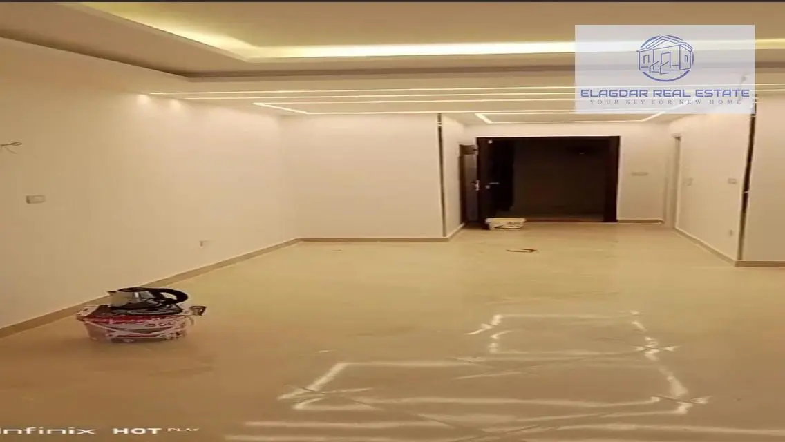 Luxury Apartment for Sale with Prime Landmark View