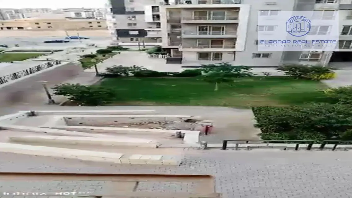Luxury Apartment for Sale with Prime Landmark View