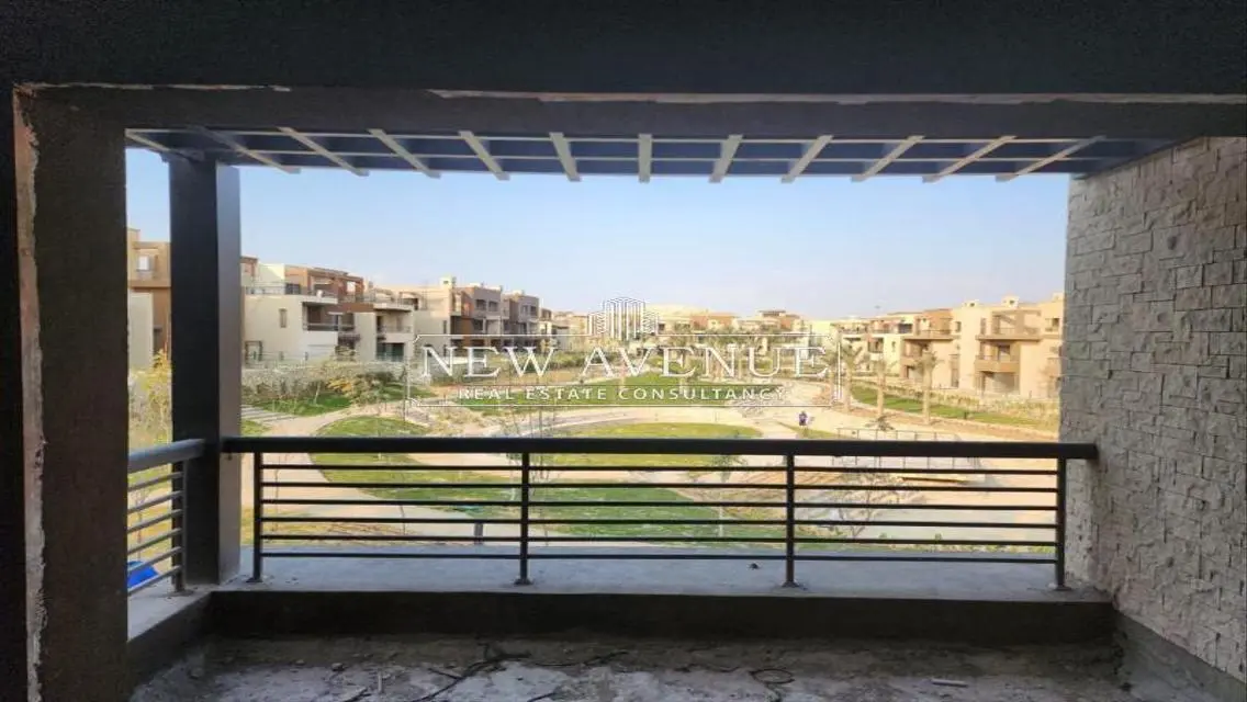 Stunning Villa for Sale with Spacious Garden