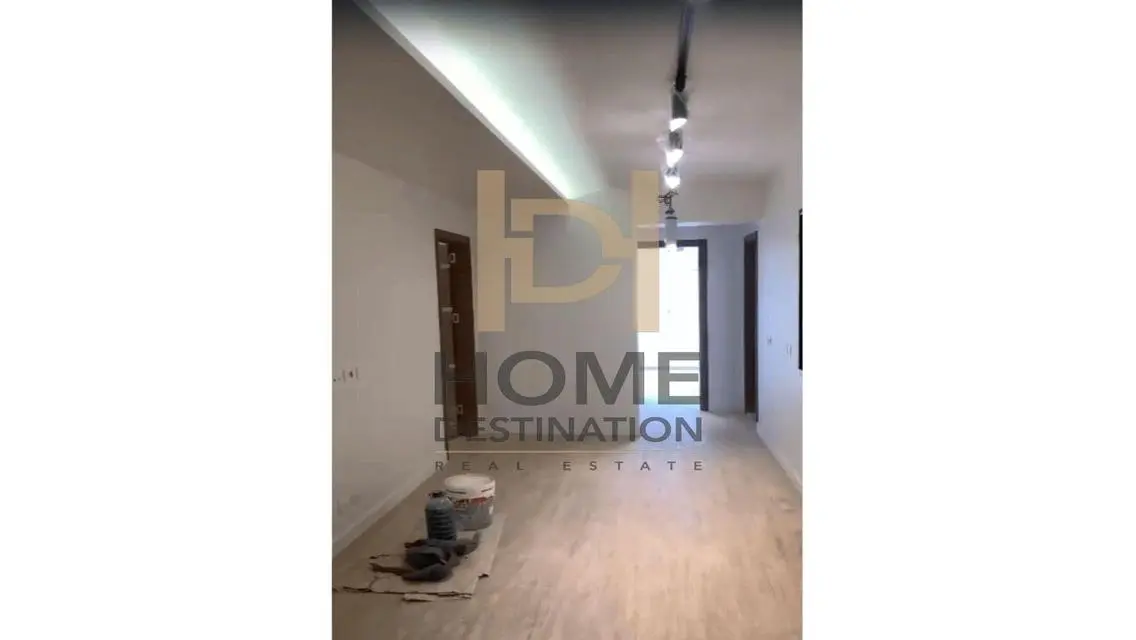 شقة رائعة للإيجار في سكاي بلازا