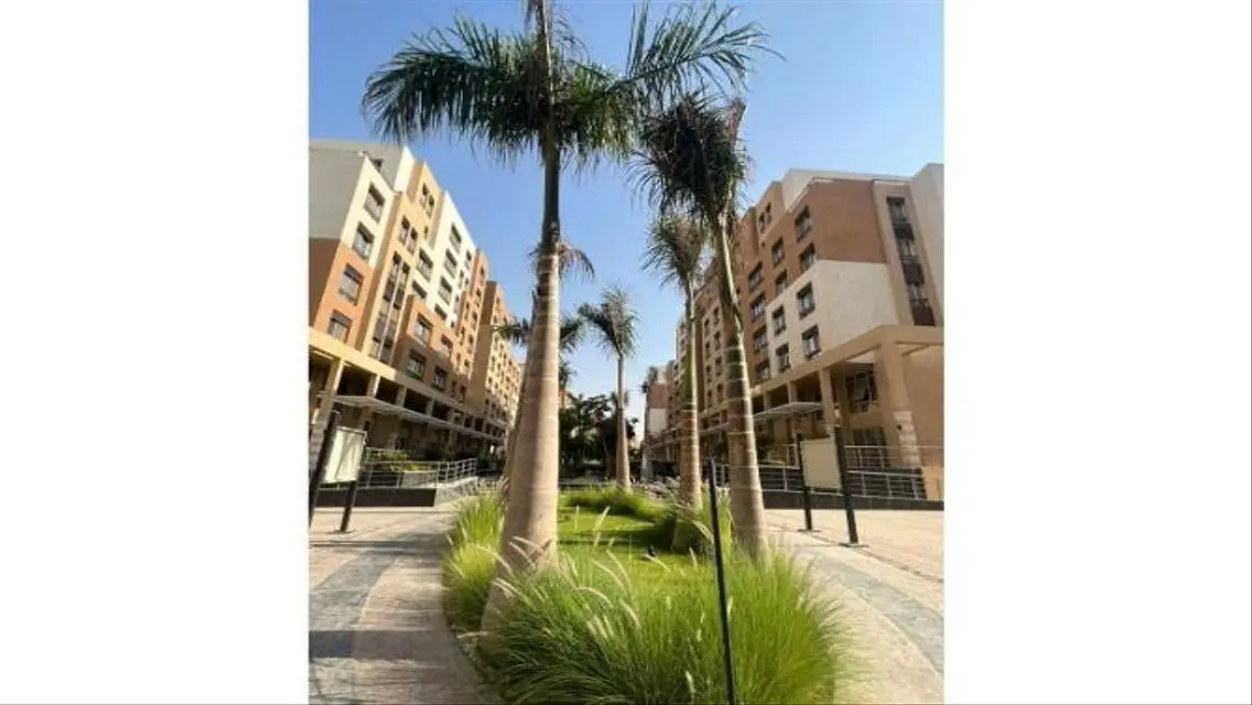فيلا فاخرة للبيع في موقع متميز