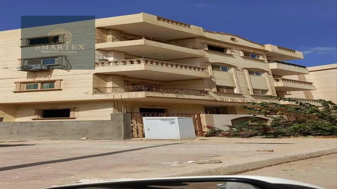 شقة فاخرة بمساحة واسعة مع إطلالة مميزة