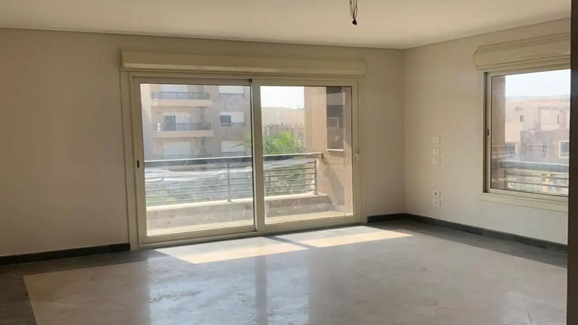 شقة في O-West - 25000 جنيها شهريًا