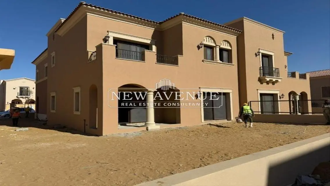 Luxury Apartment with Private Garden and Shared Pool