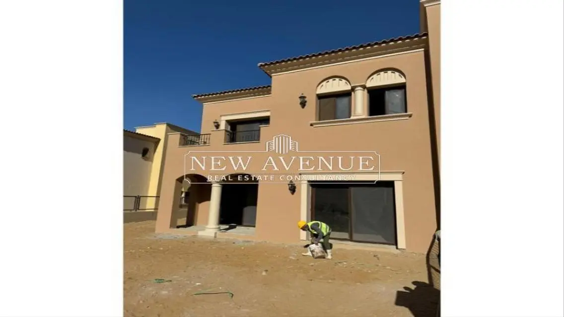 Luxury Apartment with Private Garden and Shared Pool