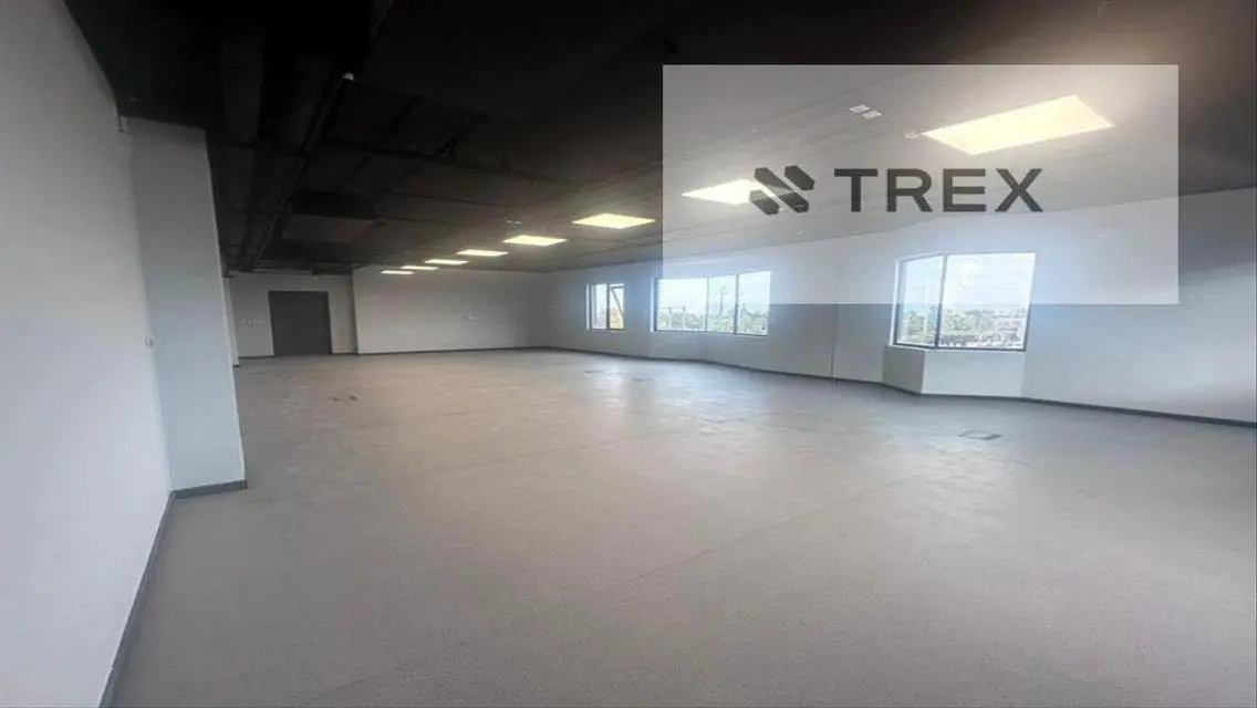 Exceptional Investment Opportunity with Prime Space
