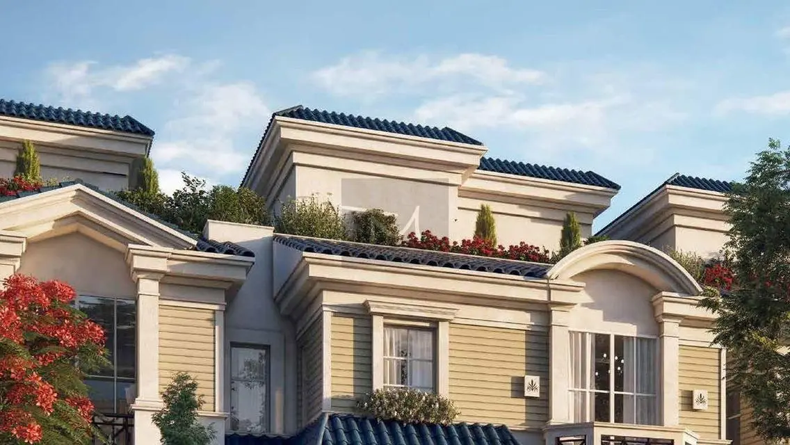 Luxury Villa for Sale: 15 Rooms with Pool and Private Garden