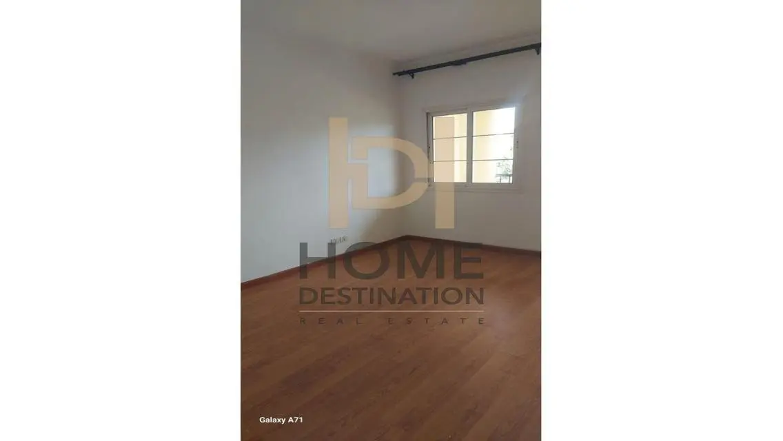 Luxury Apartment in Sky Plaza Mall
