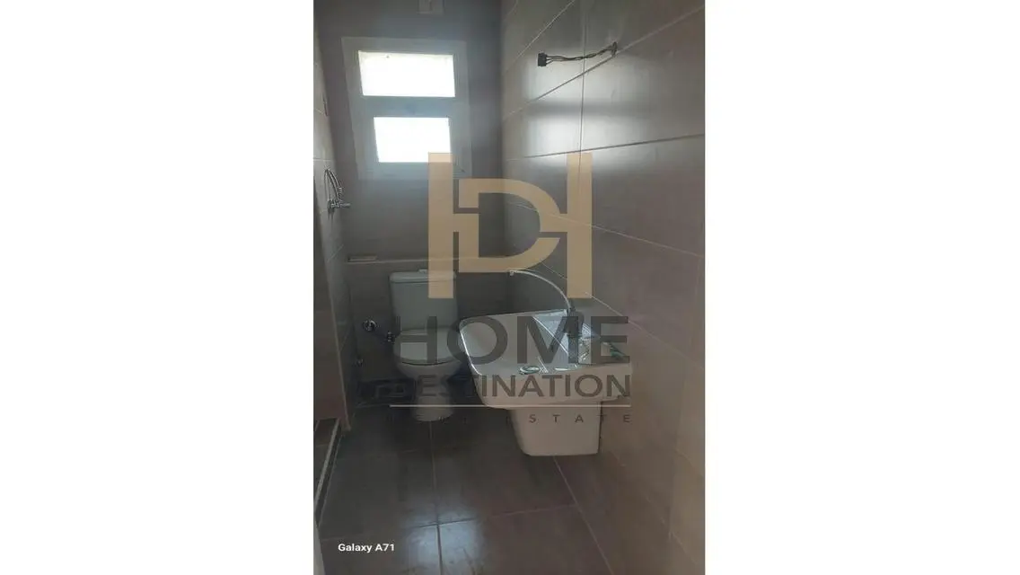 Luxury Apartment in Sky Plaza Mall