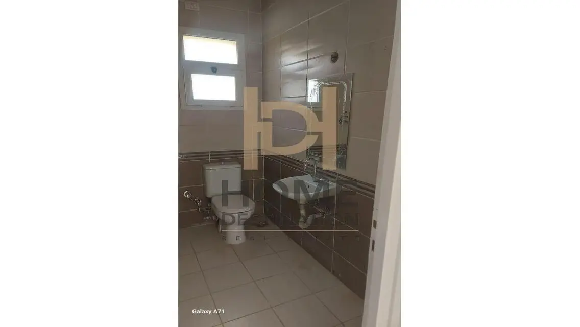 Luxury Apartment in Sky Plaza Mall
