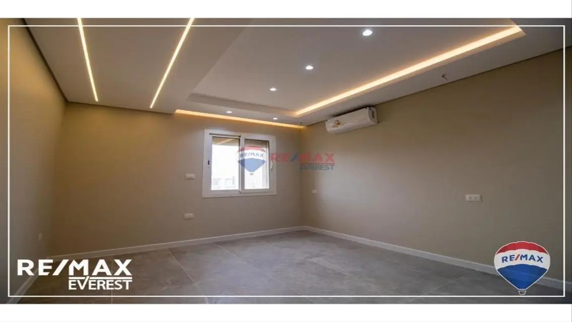 Luxury Apartment with 3 Bedrooms and Study Room