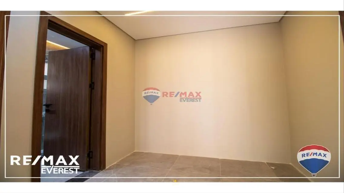 Luxury Apartment with 3 Bedrooms and Study Room