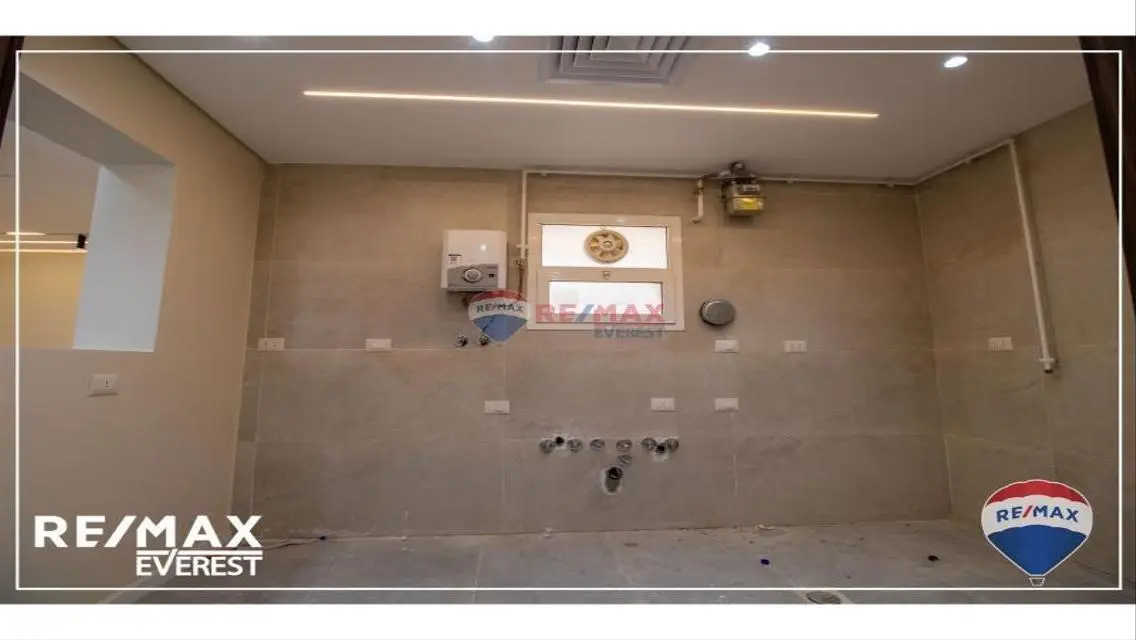 Luxury Apartment with 3 Bedrooms and Study Room
