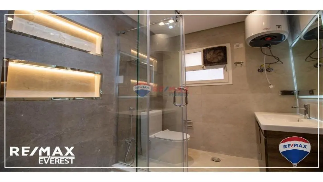 Luxury Apartment with 3 Bedrooms and Study Room
