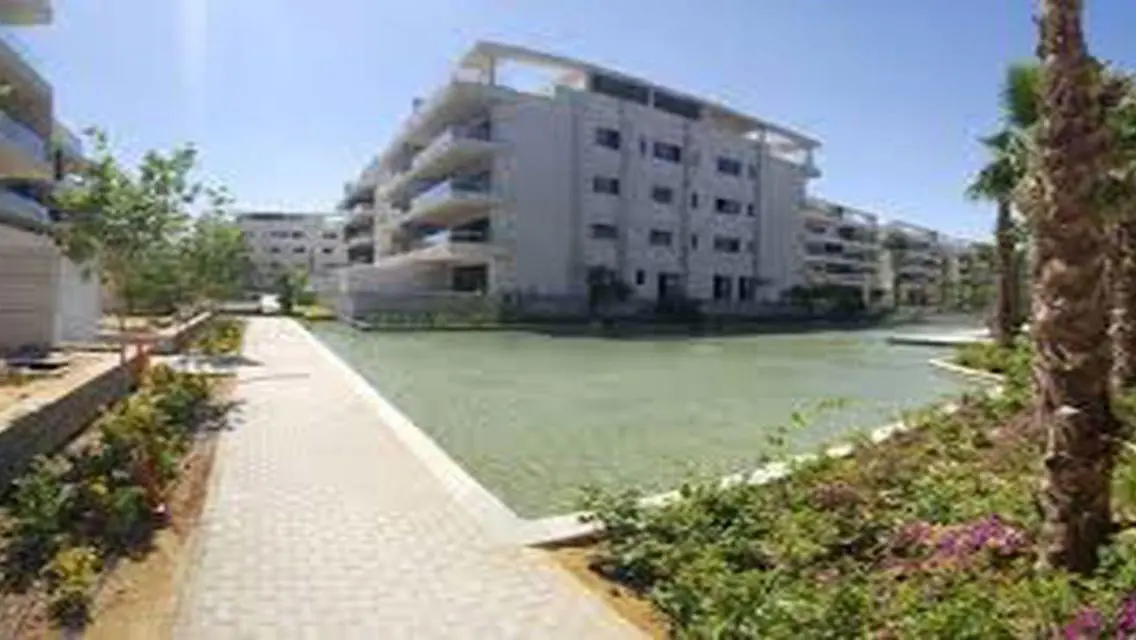 Luxury Apartment with Spacious Living