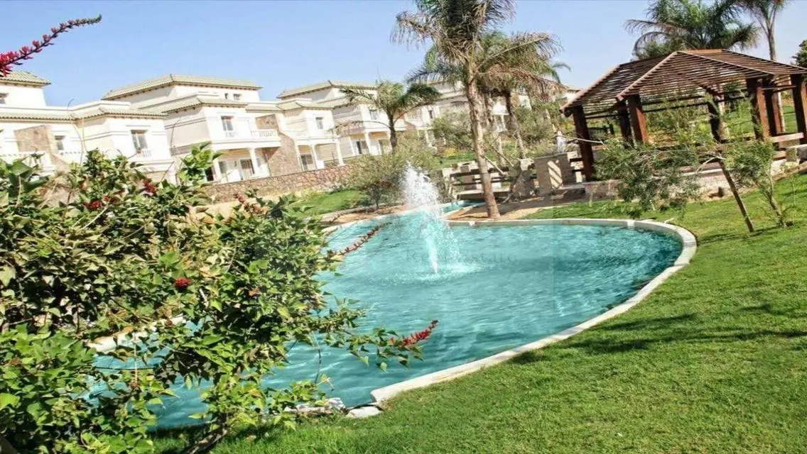 شقة فاخرة بمساحة واسعة مع مرافق مذهلة في موقع ممتاز