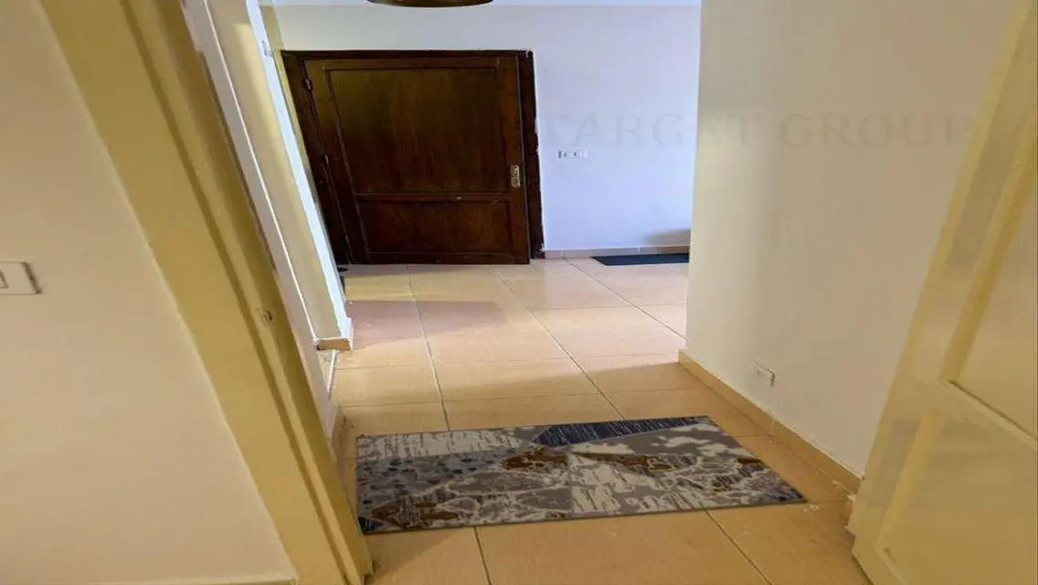 Luxurious Apartment in the Heart of the City with Premium Features