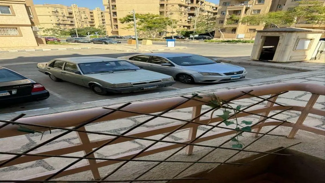 Luxurious Apartment in the Heart of the City with Premium Features