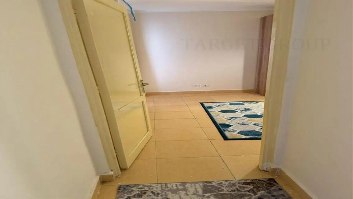 Luxurious Apartment in the Heart of the City with Premium Features