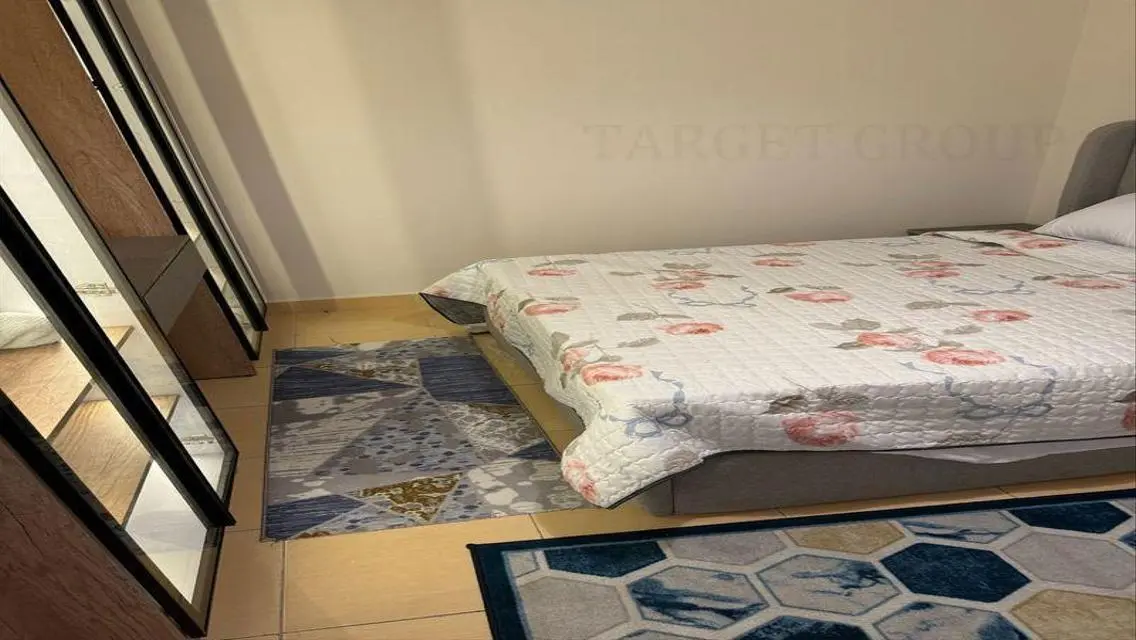 Luxurious Apartment in the Heart of the City with Premium Features