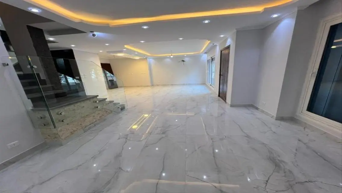 Luxury Home with Private Pool and Beautiful Garden