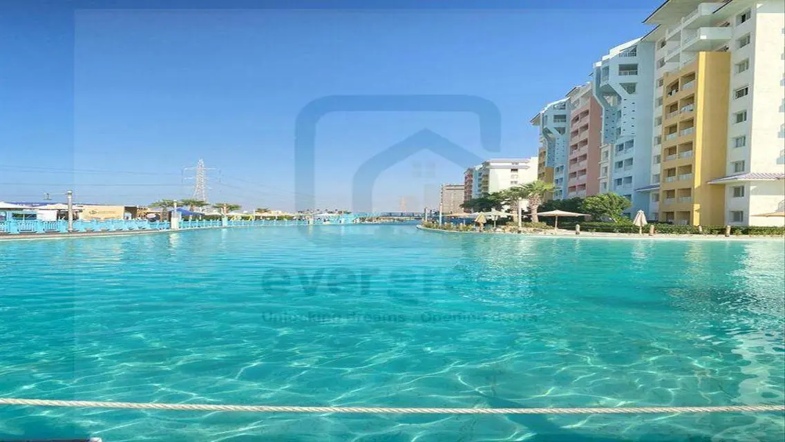 منزل رائع مع إطلالة على البحيرات بسعر مناسب