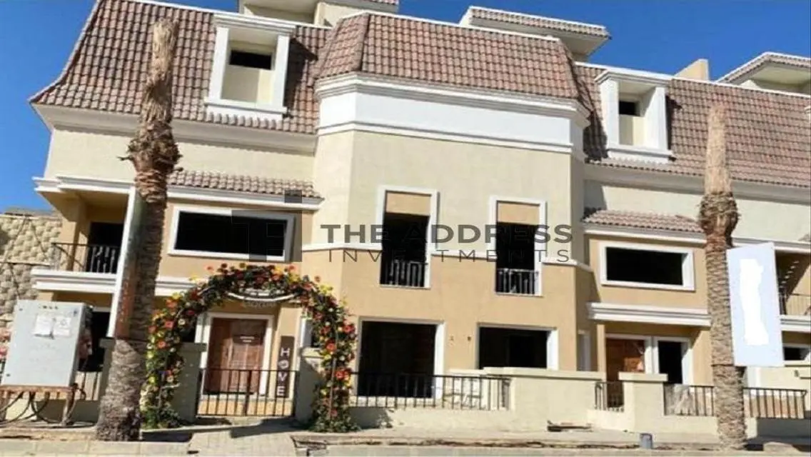 Luxury 5-Bedroom Apartment Overlooking Lakes